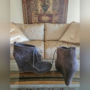 Jessica Simpson Suede Lace UpWedge Ankle Booties Grayish Tan